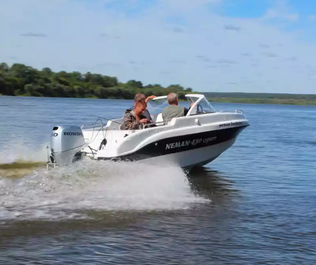 Стеклопластиковый катер Neman-450 Open в Оренбурге