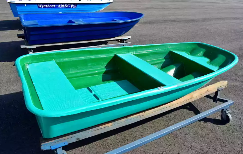 Стеклопластиковая лодка Старт (тримаран) в Оренбурге