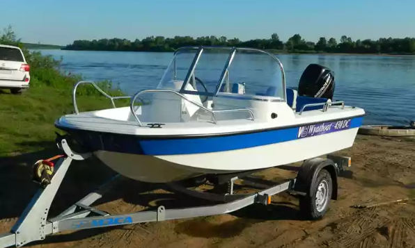 Стеклопластиковый катер Wyatboat-430 DC (тримаран) в Оренбурге