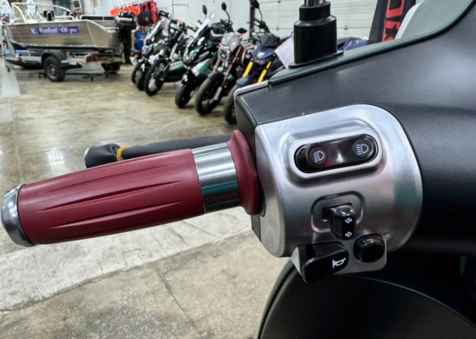 Скутер PROMAX Miami 240 (49) в Оренбурге