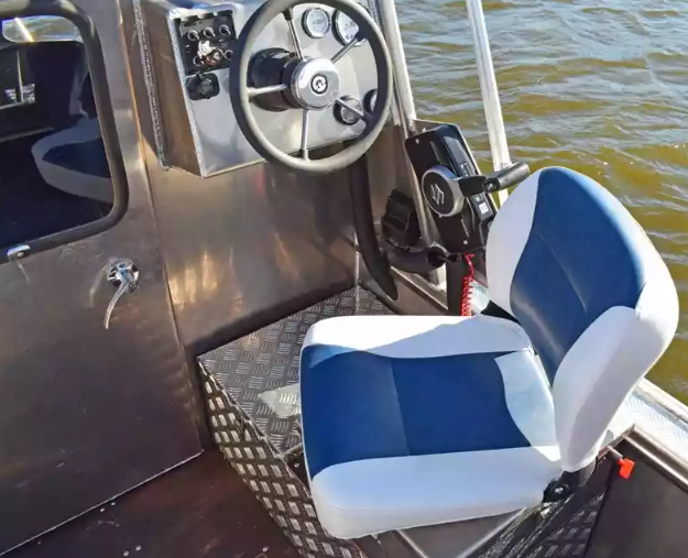 Алюминиевый катер Неман 550 с каютой в Оренбурге