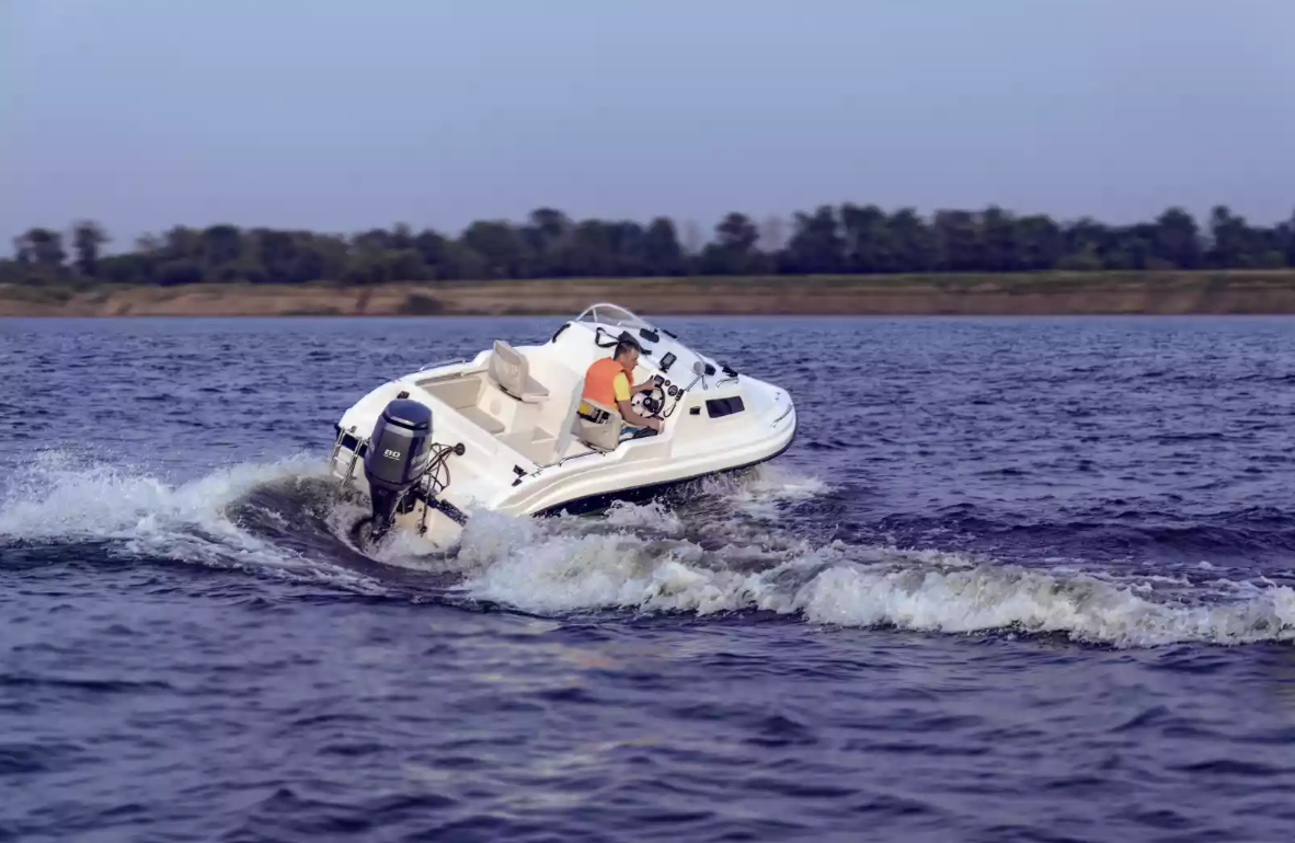 Стеклопластиковый катер Neman-500 в Оренбурге