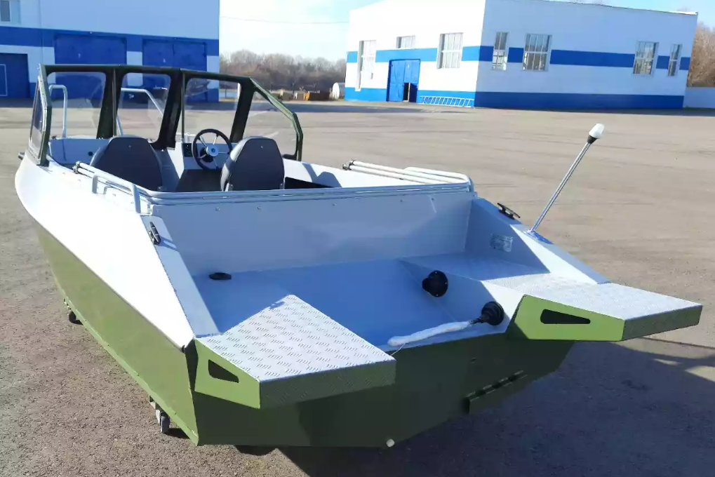 Алюминиевый катер Неман-550 DC Pro в Оренбурге