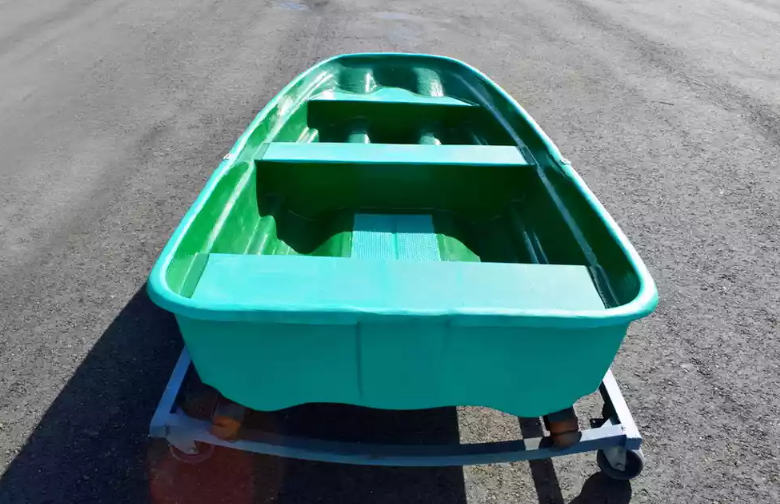 Стеклопластиковая лодка Старт (тримаран) в Оренбурге