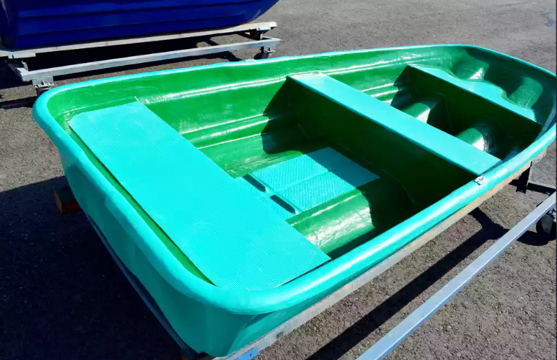 Стеклопластиковая лодка Старт (тримаран) в Оренбурге