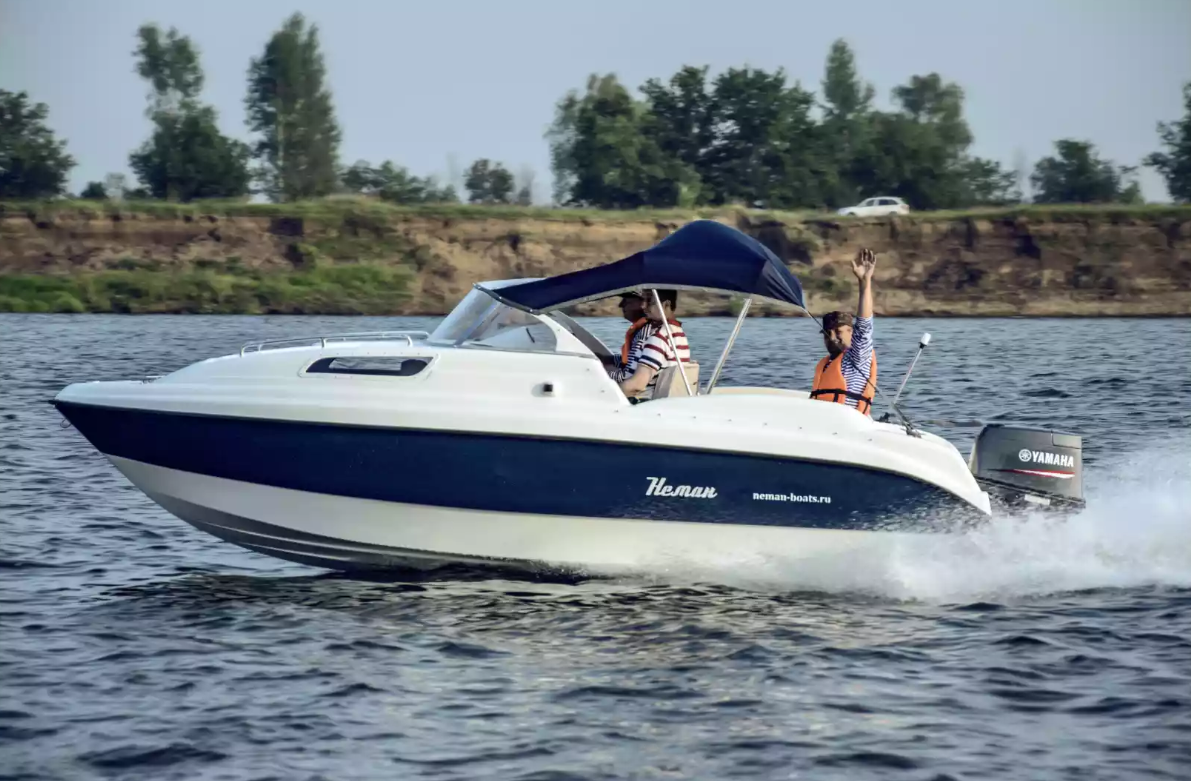 Стеклопластиковый катер Neman-550 с каютой в Оренбурге
