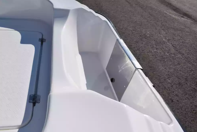 Стеклопластиковая лодка Пингвин (тримаран) в Оренбурге