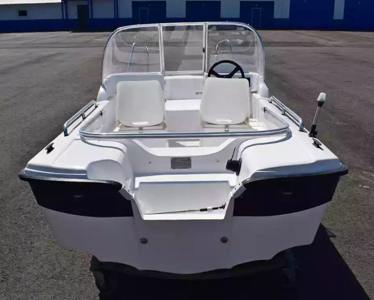 Стеклопластиковый катер Wyatboat-430 DC (тримаран) в Оренбурге