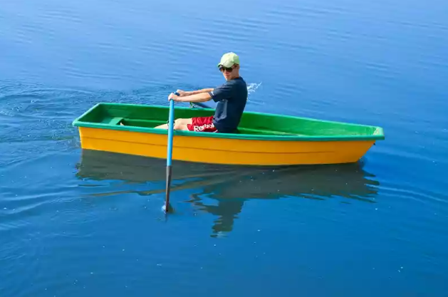 Стеклопластиковая лодка Малютка в Оренбурге