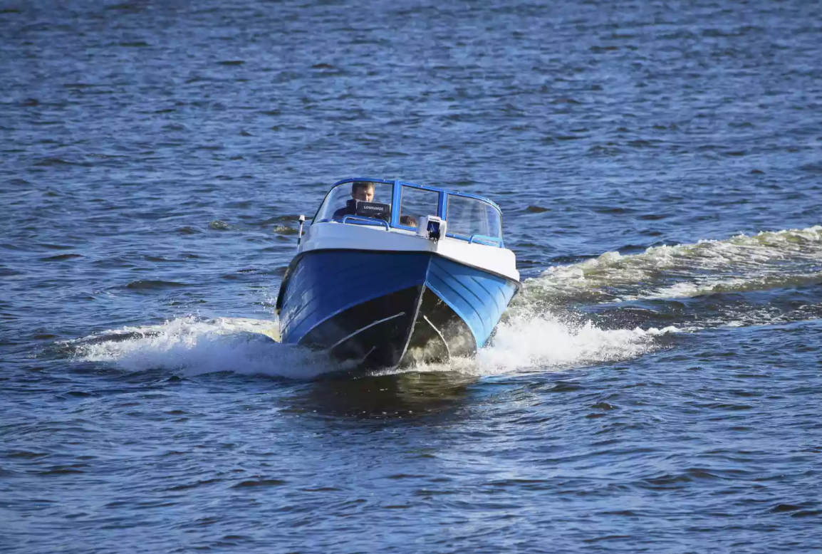 Комбинированный катер Neman-450 Open в Оренбурге