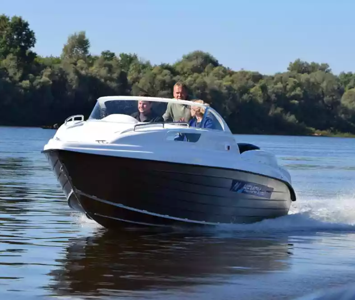 Комбинированный катер Neman-550 с каютой в Оренбурге