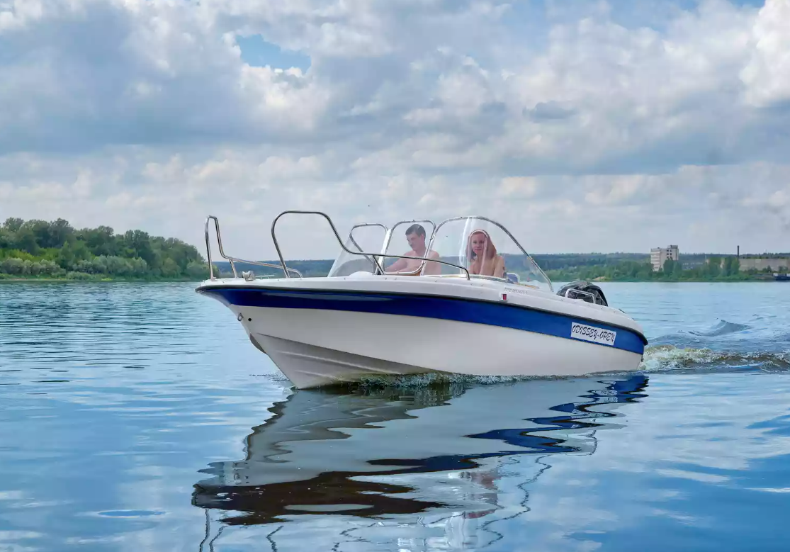 Стеклопластиковый катер Neman-530 Open в Оренбурге
