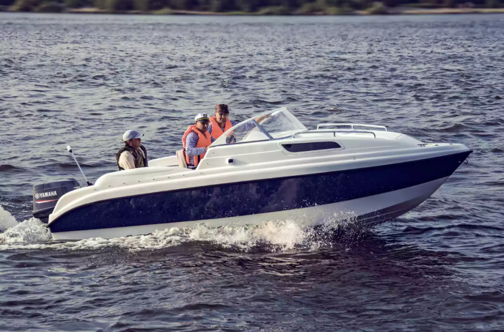 Стеклопластиковый катер Neman-550 с каютой в Оренбурге