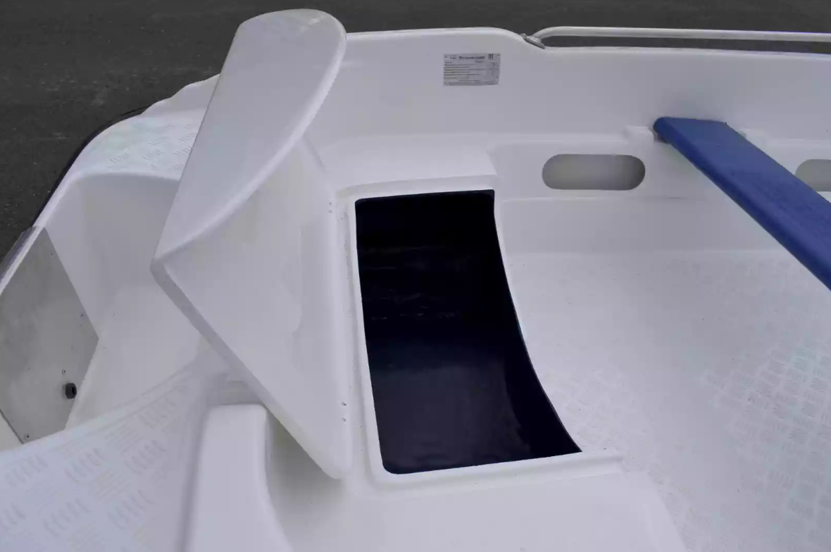 Стеклопластиковая лодка Пингвин New (тримаран) в Оренбурге