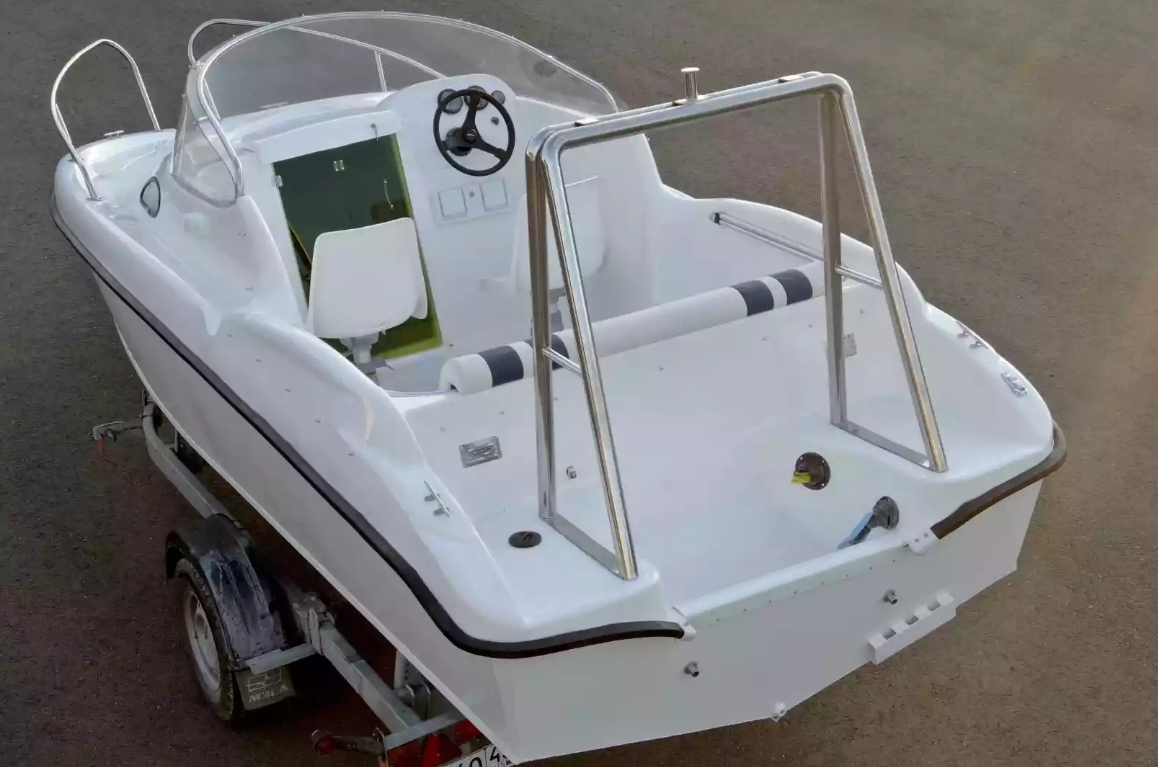 Комбинированный катер Neman-530 с каютой в Оренбурге