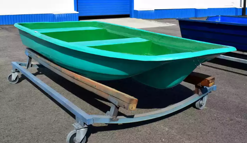 Стеклопластиковая лодка Старт (тримаран) в Оренбурге