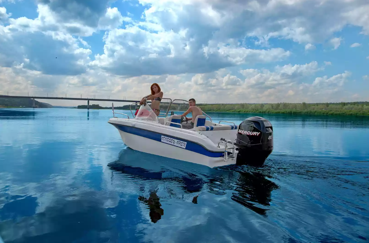 Стеклопластиковый катер Neman-530 Open в Оренбурге