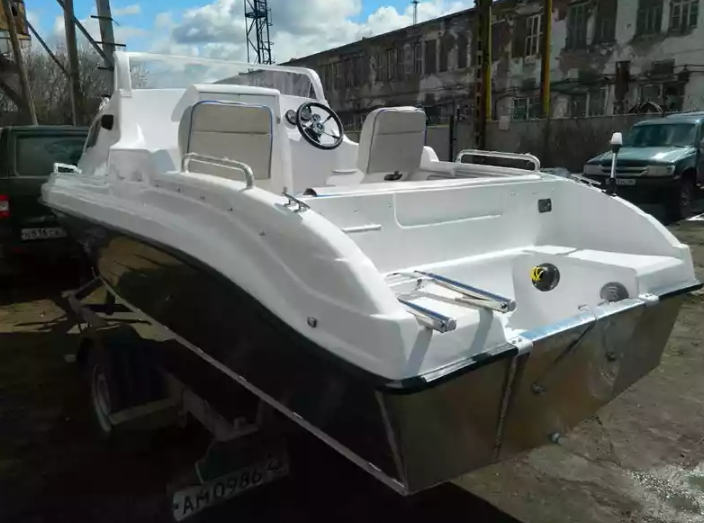 Комбинированный катер Neman-500 с каютой в Оренбурге