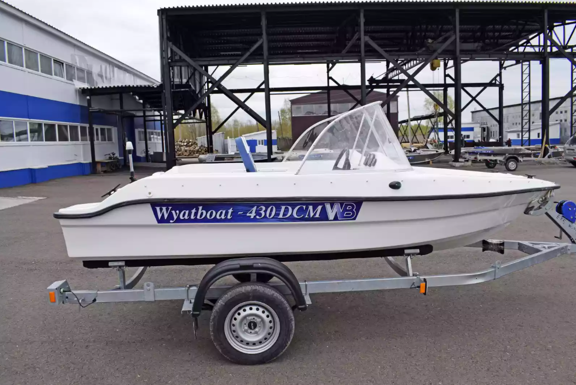 Стеклопластиковый катер Wyatboat-430DCМ (килевая) в Оренбурге