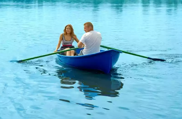 Стеклопластиковая лодка Дельфин в Оренбурге