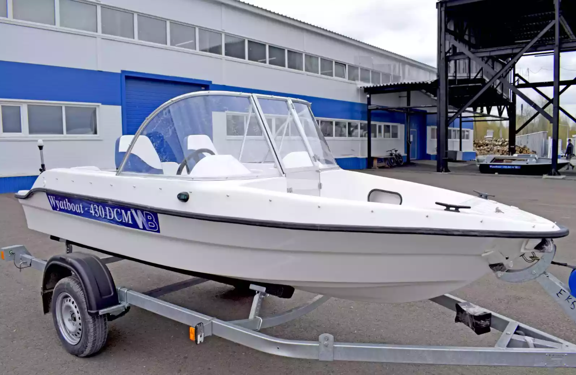 Стеклопластиковый катер Wyatboat-430DCМ (килевая) в Оренбурге