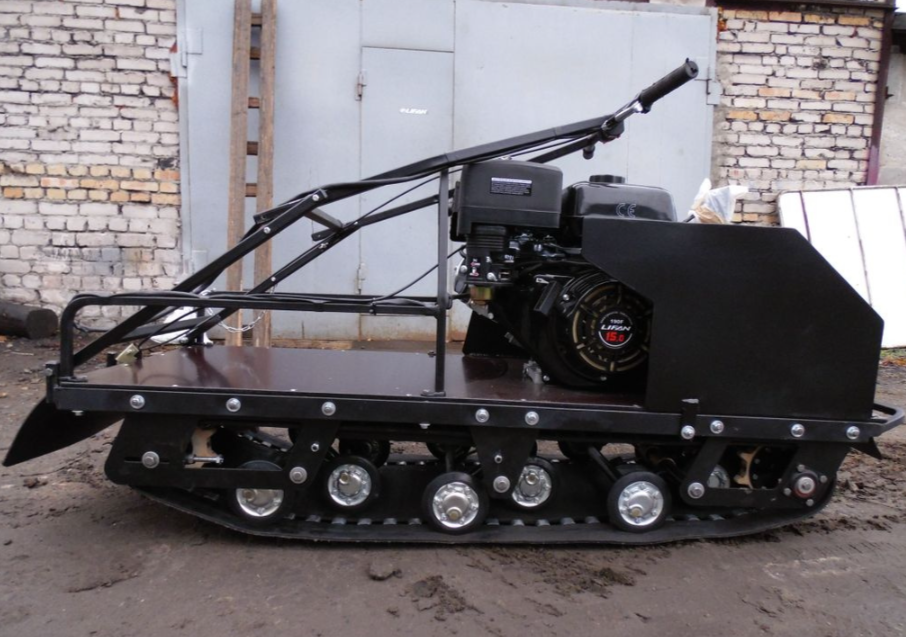 Мотобуксировщик AhtaR Зима 15 л/с с вариатором в Оренбурге