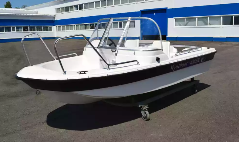 Стеклопластиковый катер Wyatboat-430 DC (тримаран) в Оренбурге