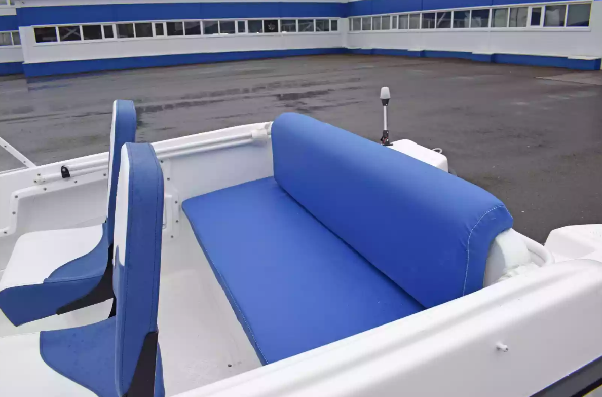 Стеклопластиковый катер Wyatboat-430DCМ (килевая) в Оренбурге