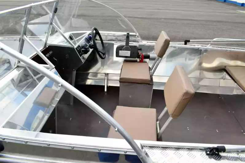 Алюминиевый катер Неман-500 DCM в Оренбурге