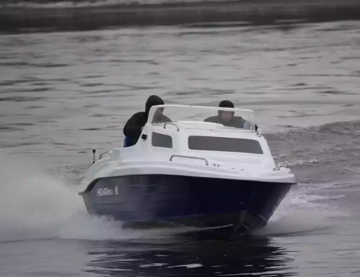 Комбинированный катер Neman-500 с каютой в Оренбурге