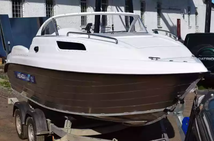 Комбинированный катер Neman-550 с каютой в Оренбурге