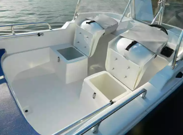 Стеклопластиковый катер Wyatboat-430 M (тримаран) в Оренбурге