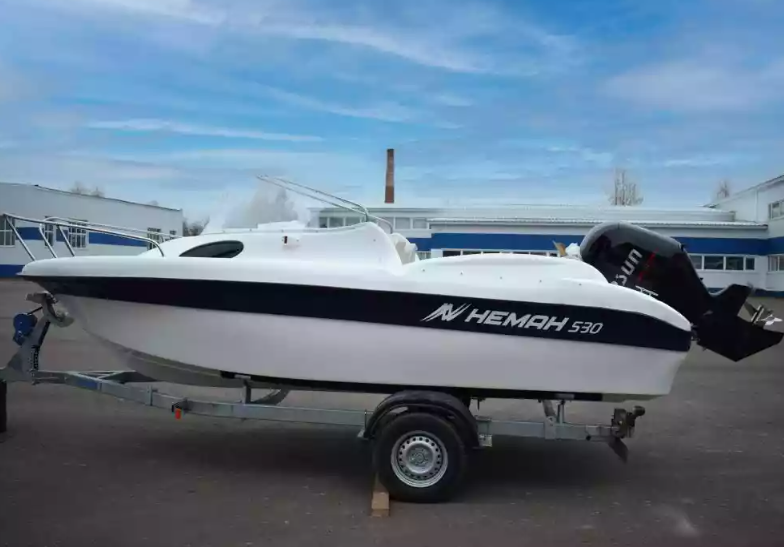 Стеклопластиковый катер Neman-530 с каютой в Оренбурге
