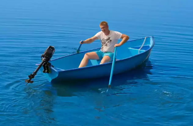 Стеклопластиковая лодка Омуль в Оренбурге