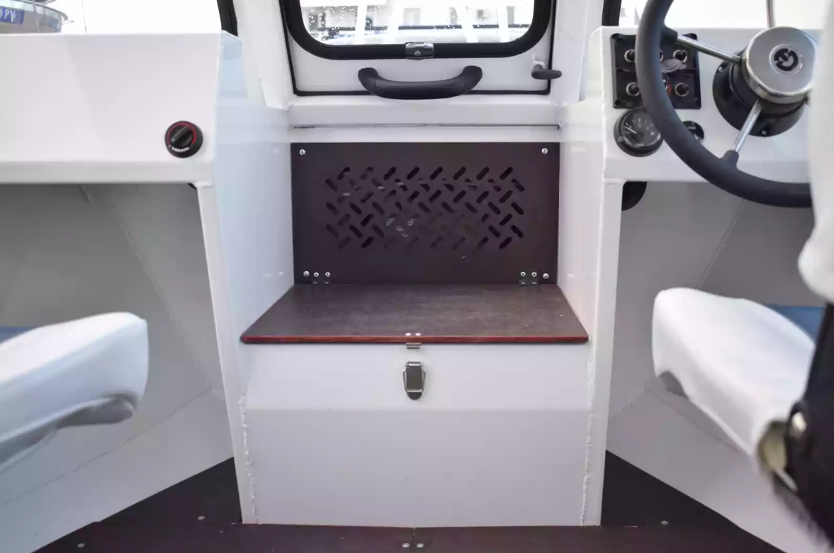 Алюминиевый катер Неман-500 (закрытая рубка) в Оренбурге