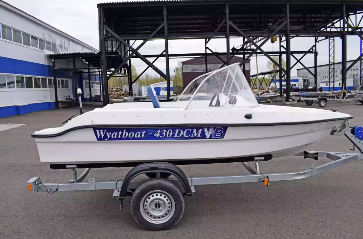 Стеклопластиковый катер Wyatboat-430DCМ (килевая) в Оренбурге