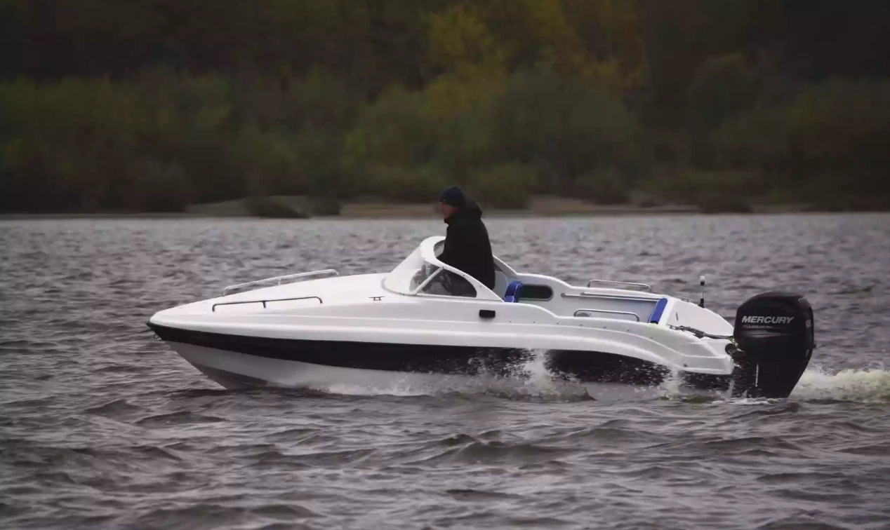 Стеклопластиковый катер Neman-500 Р в Оренбурге