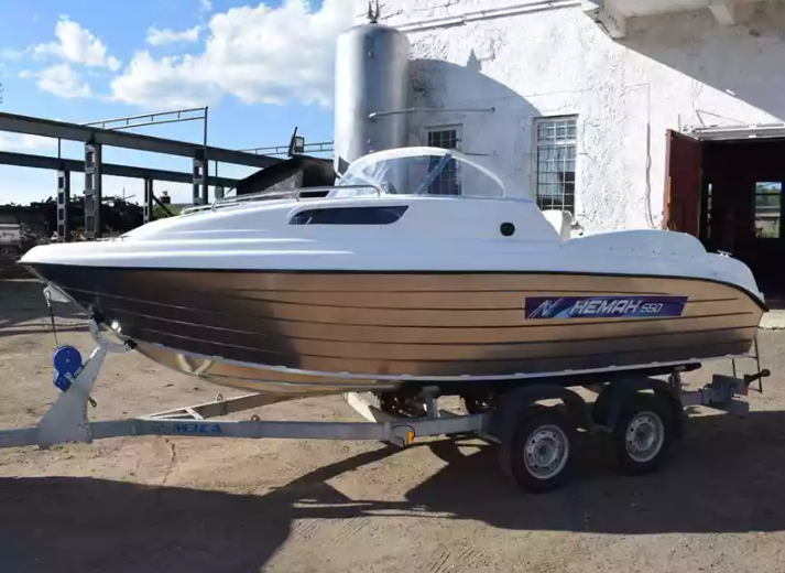 Комбинированный катер Neman-550 с каютой в Оренбурге