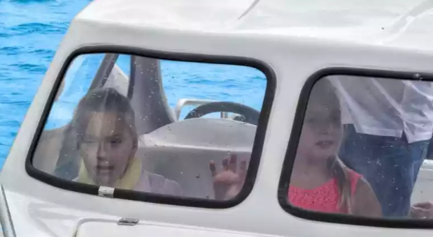 Стеклопластиковый катер Wyatboat-3 П (полурубка) в Оренбурге