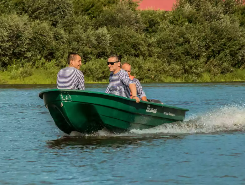 Стеклопластиковая лодка Neman-340 (тримаран) в Оренбурге