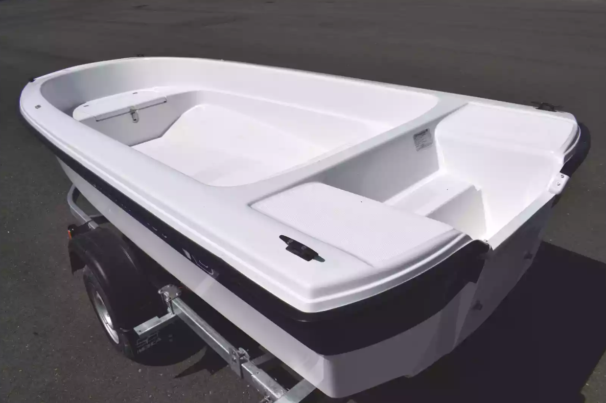 Стеклопластиковая лодка Wyatboat 430 тримаран в Оренбурге