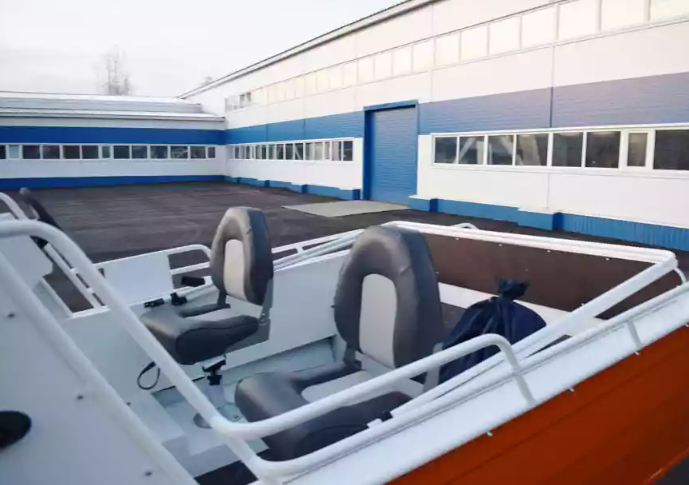 Алюминиевый катер Неман-500 (каютный) в Оренбурге