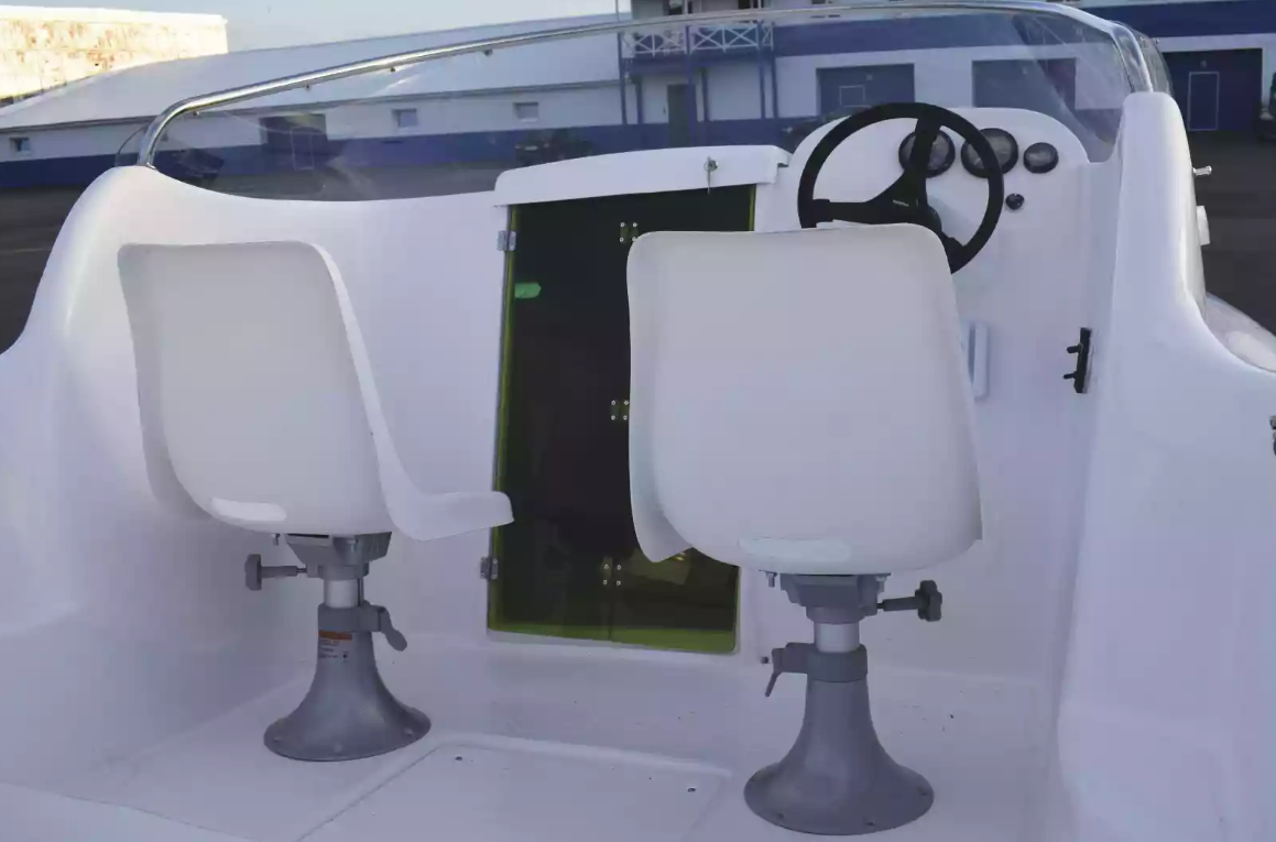 Комбинированный катер Neman-530 с каютой в Оренбурге