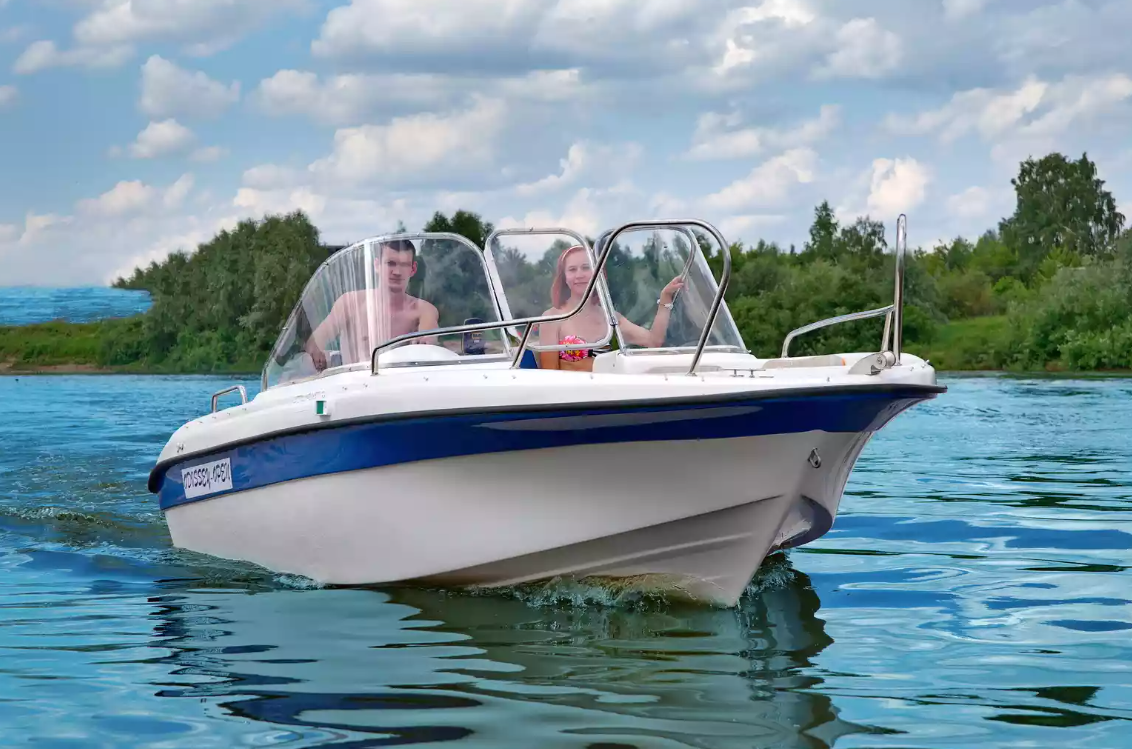 Стеклопластиковый катер Neman-530 Open в Оренбурге