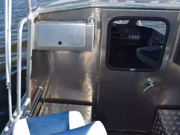 Алюминиевый катер Неман 550 с каютой в Оренбурге