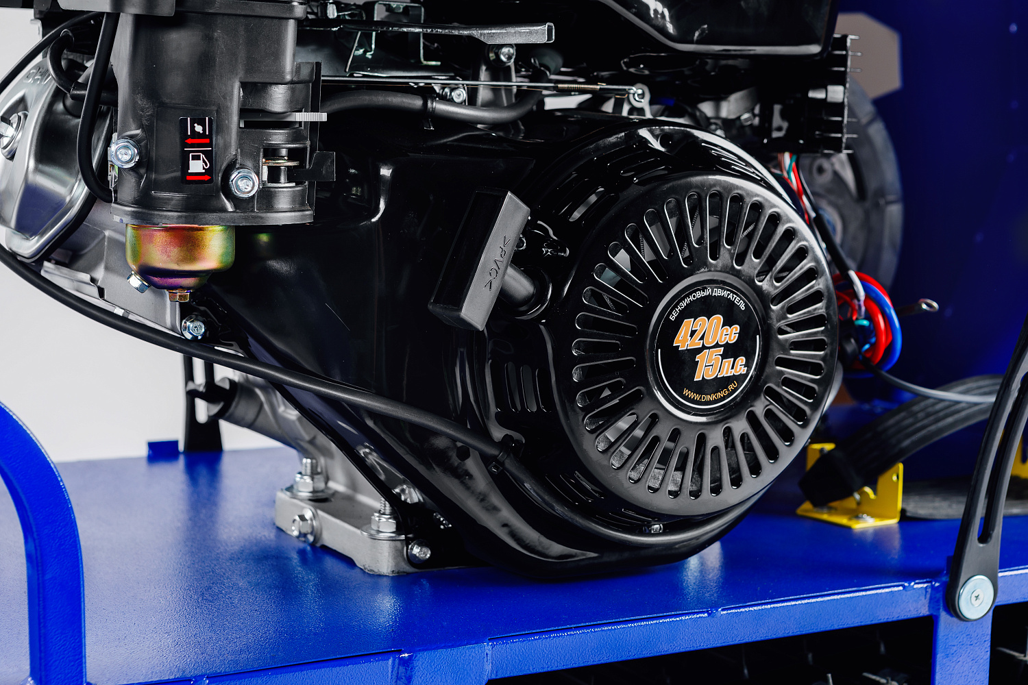 Мотобуксировщик SNOW DOG 17 с эл. запуском (DINKING) в Оренбурге