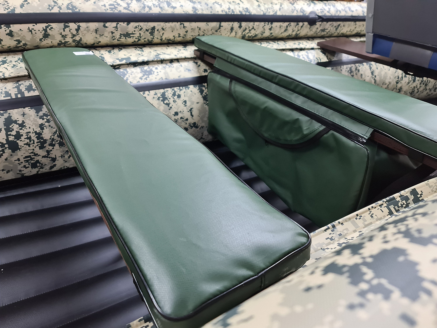 КОМПЛЕКТ МЯГКИХ НАКЛАДОК С СУМКОЙ ДЛЯ ЛОДОК 110Х20 ЗЕЛЕНЫЙ в Оренбурге